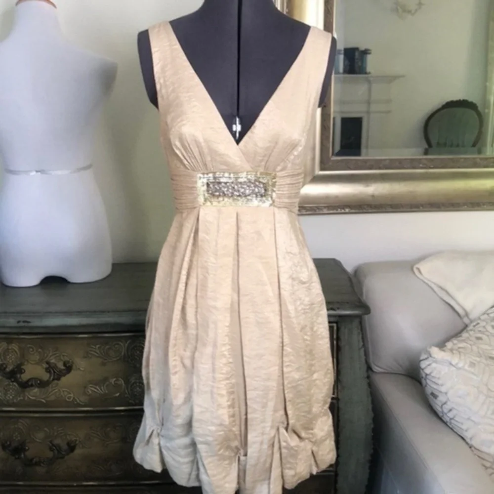 BCBGMaxAzaria dress Gold party dress size small Unique Classy